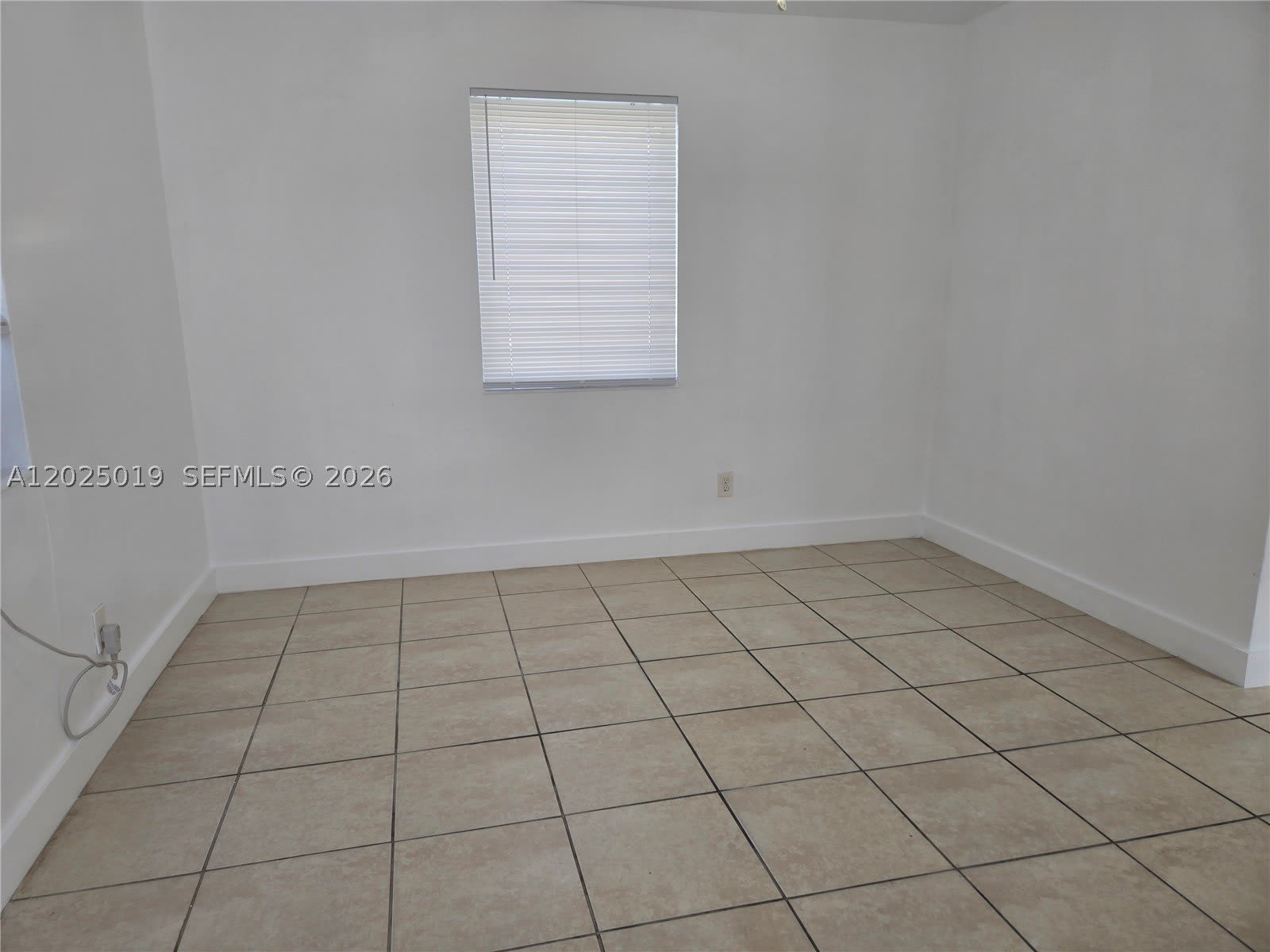 408 NW 8th St – photo 2
