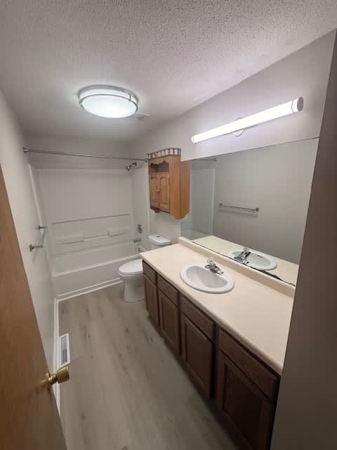 400 South Main Street – photo 5