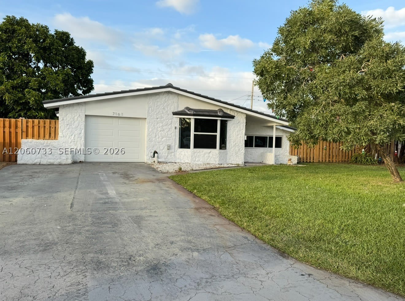 7161 SW 13th St – photo 1