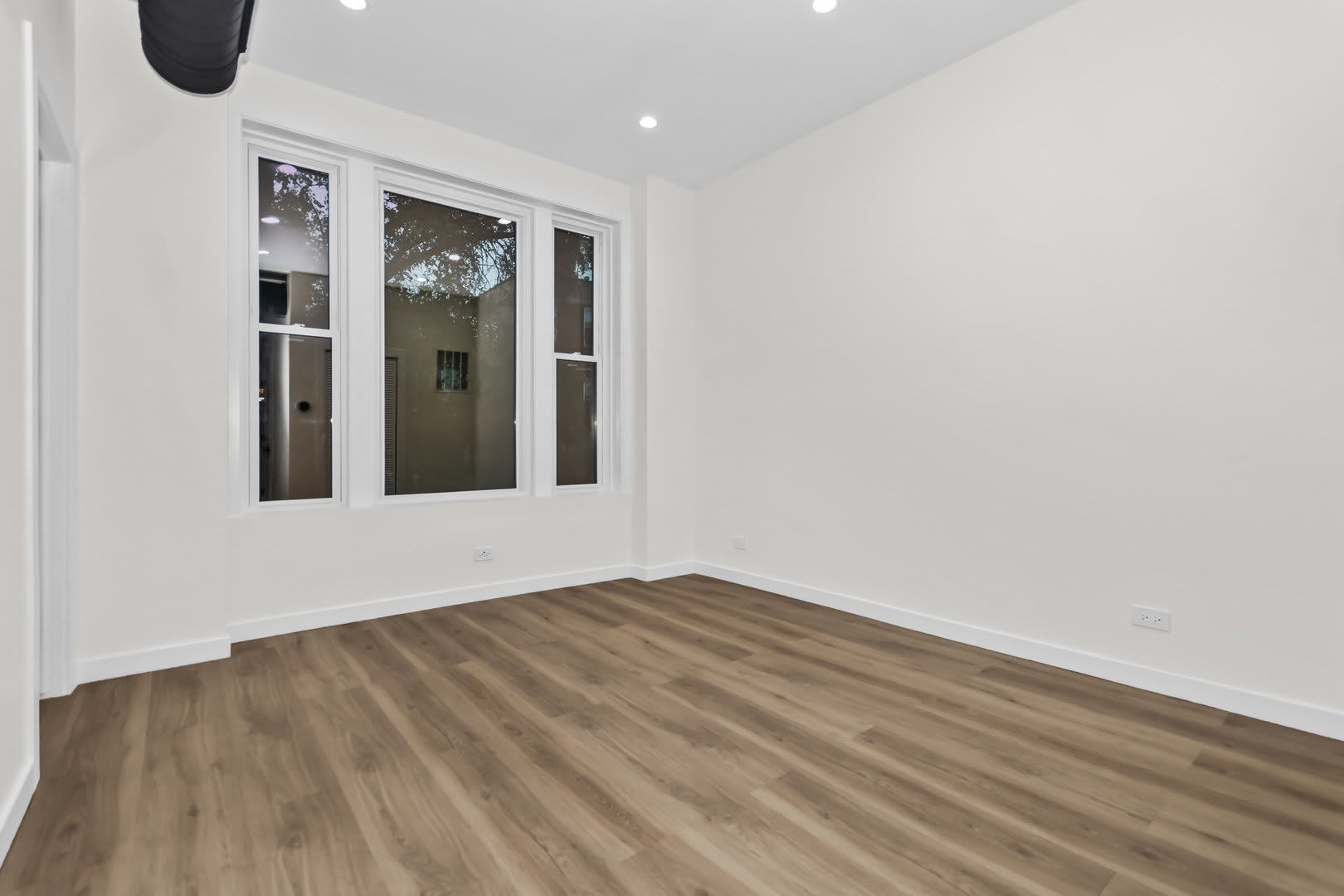1721 W Pierce Avenue – photo 3