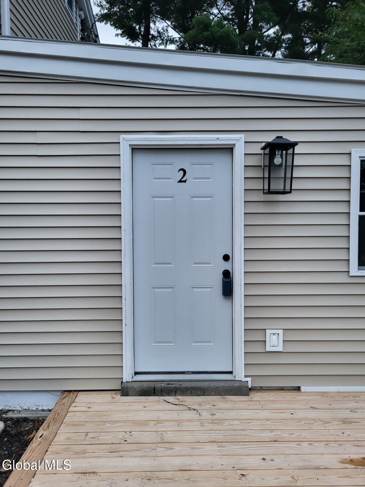 21 Van Heusen Street – photo 2