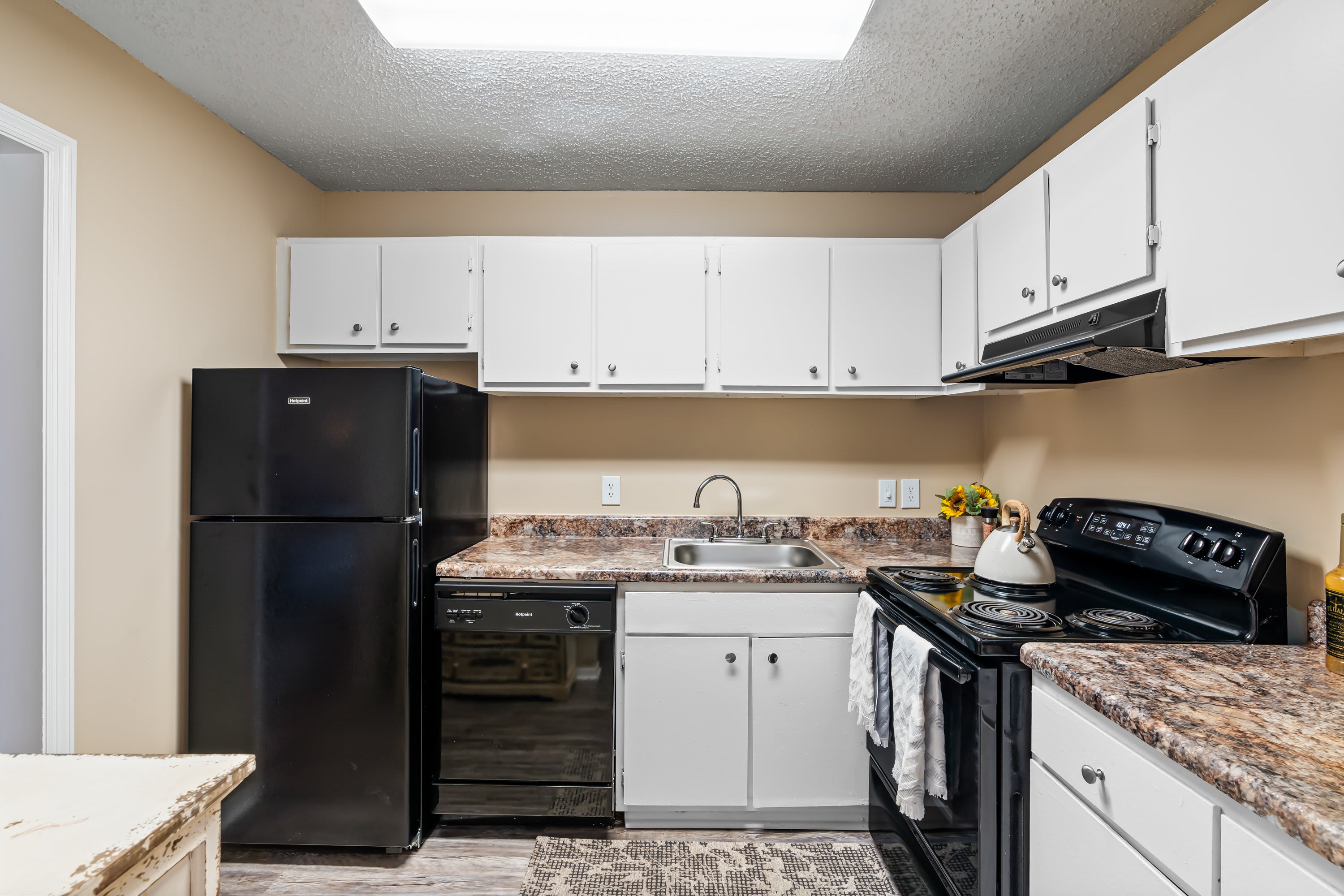101 South – photo 1