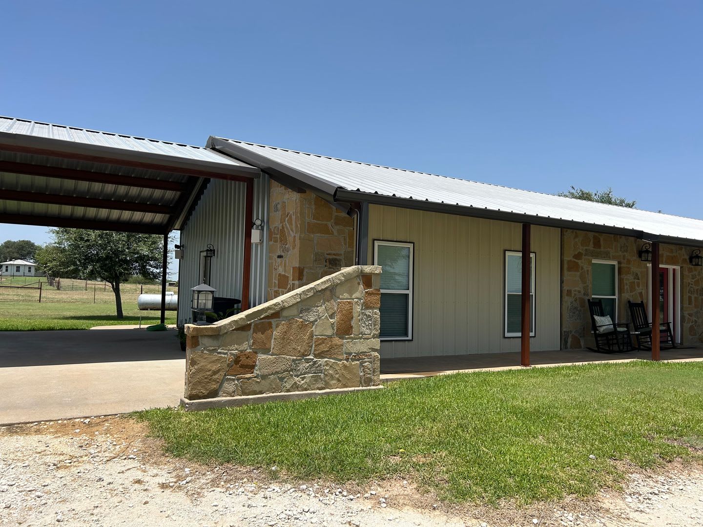 Luxury Furnished Country Home Near Crawford with All Utilities Included! – photo 1
