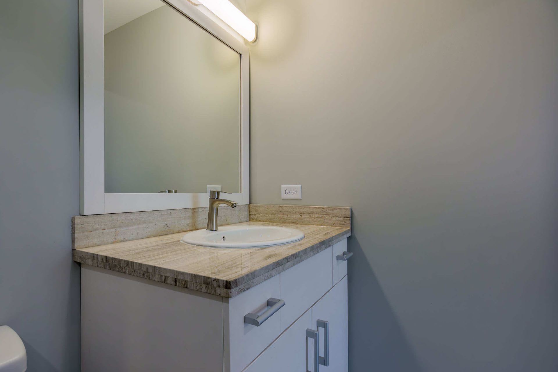 NEW 2 Bedroom, 2 Bathroom Upscale Apartment in Downtown Pigeon Forge, TN! – photo 2