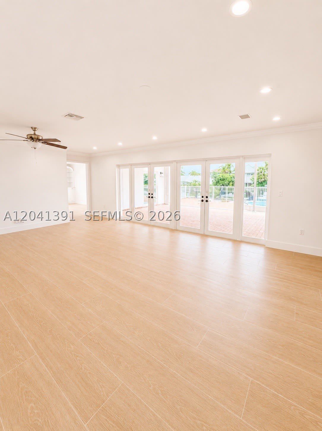 13005 Zambrana St – photo 3