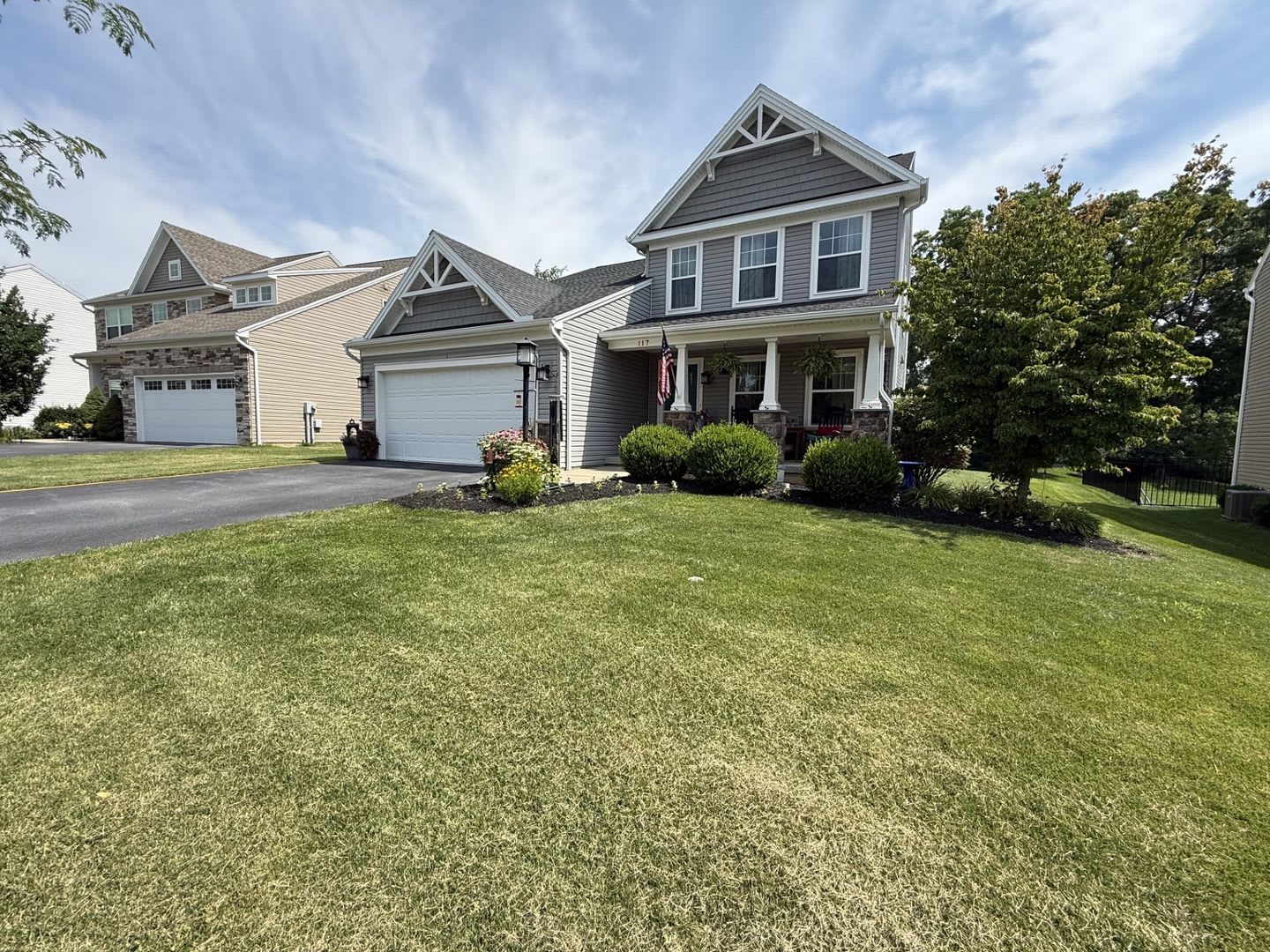 Four Bedroom Home 2 Miles to Campus! – photo 2
