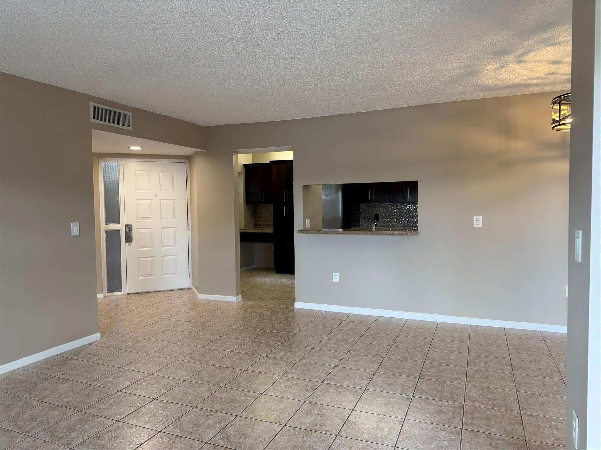 10790 Nw 14Th Street – photo 4