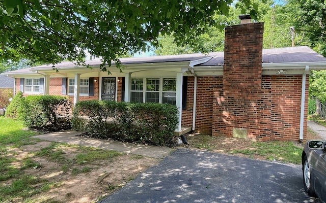 324 Gatewood Ave – photo 2