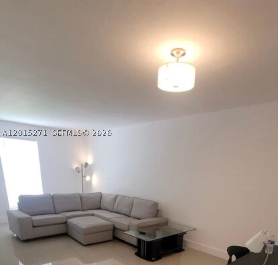 2341 SW 17th Ave – photo 3
