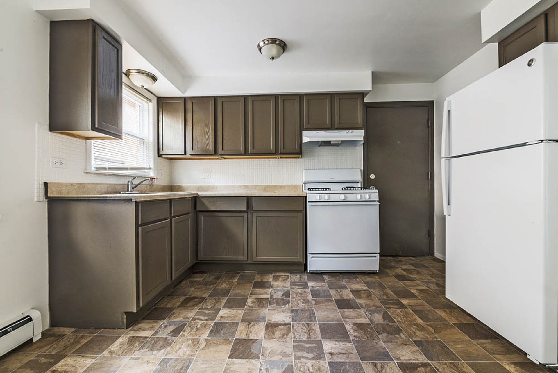 14021 S Tracy Ave – photo 5