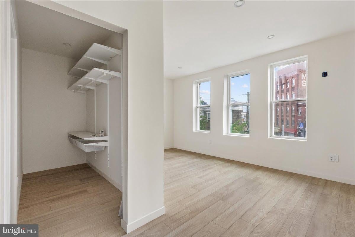 3907 SPRING GARDEN Street – photo 4