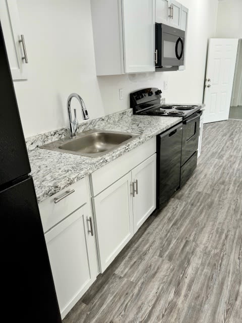 1320 McCullough – photo 1