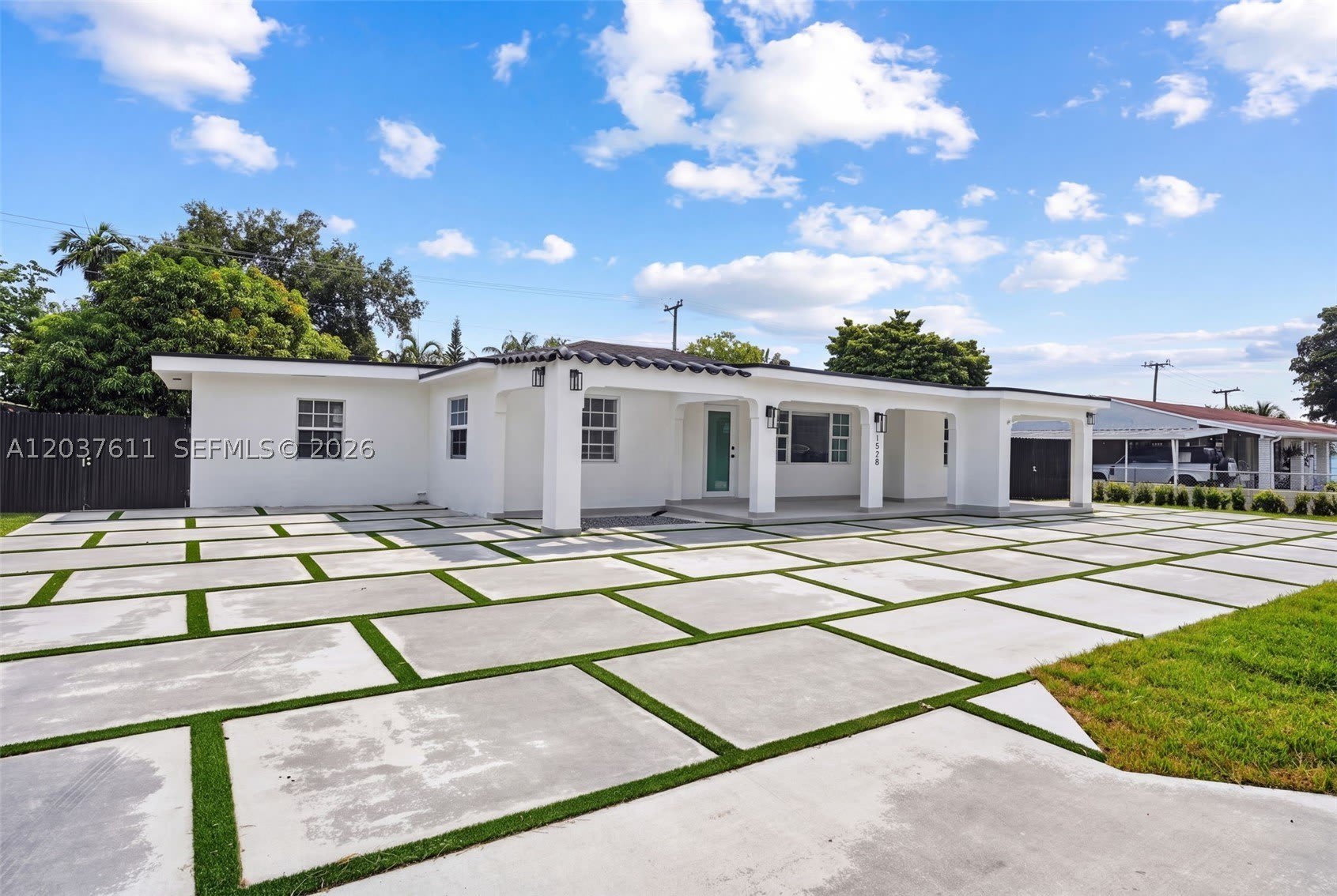 1920 SW 67th Ave – photo 3