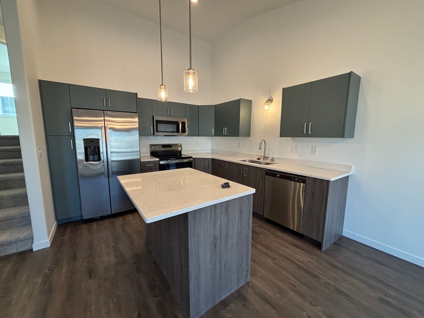 3 Bedroom 3 Bathroom Townhomes – photo 1