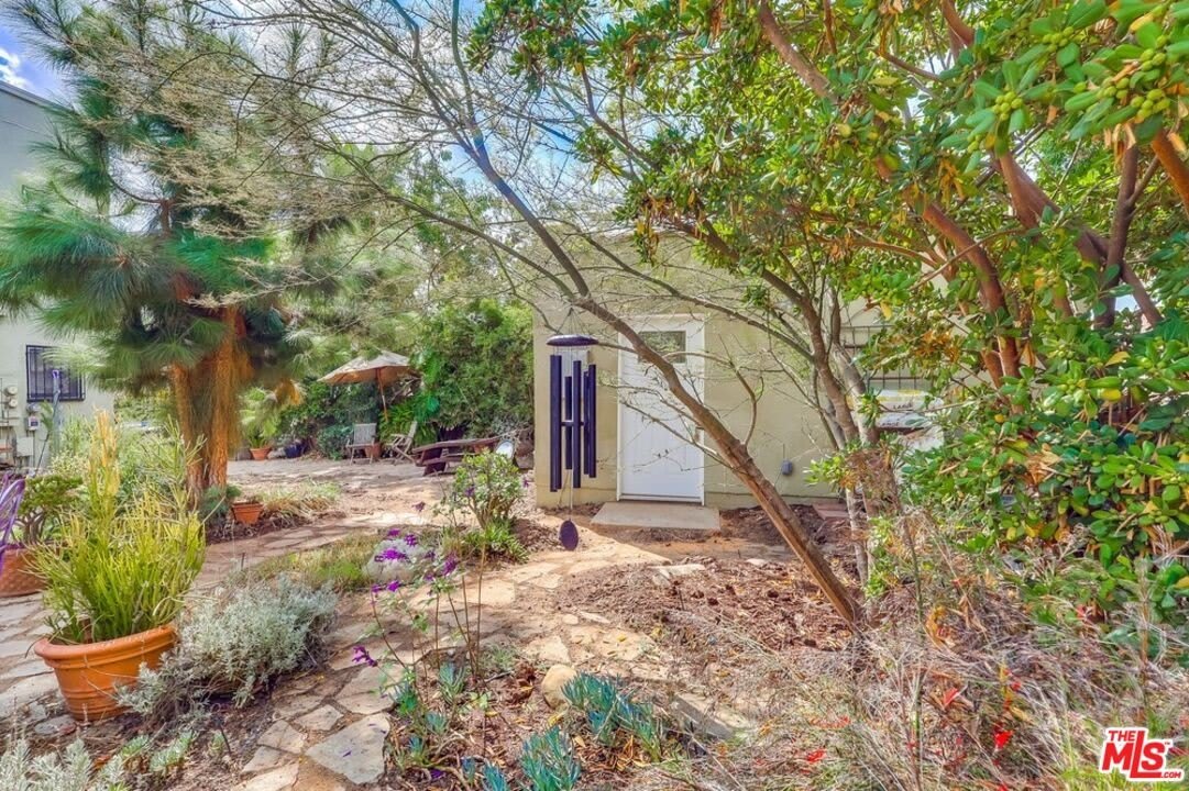 1151 S Highland Ave – photo 1