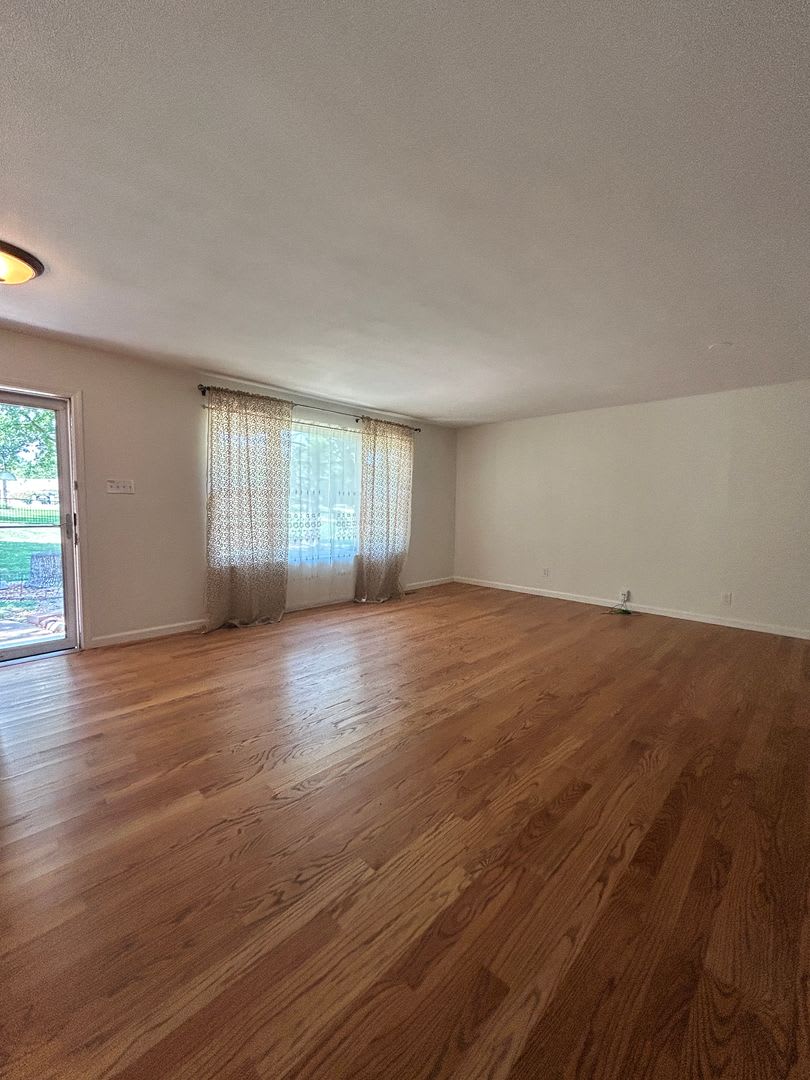 Spacious 3 Bedroom Ranch In Mehlville School District – photo 3