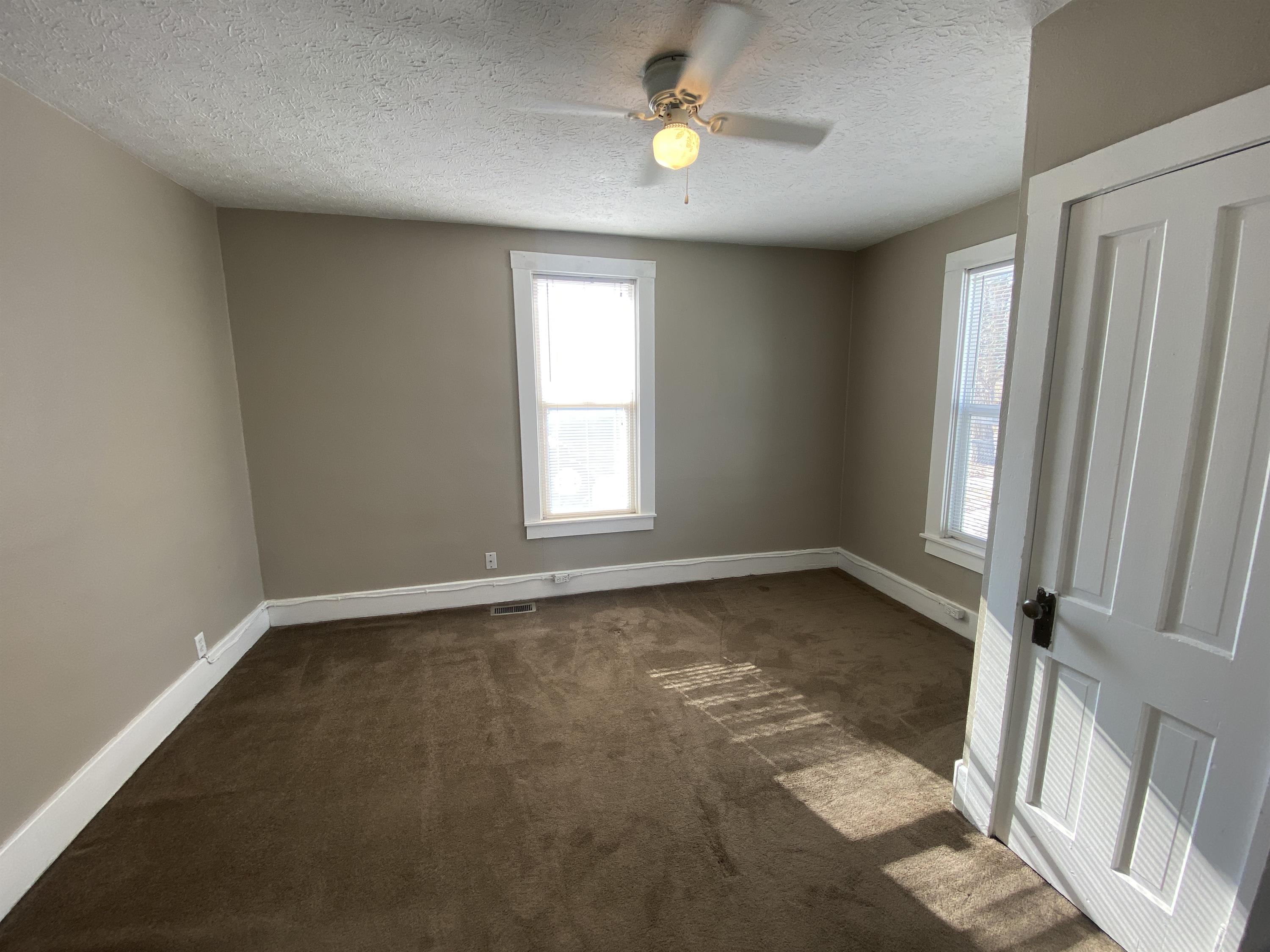 511 12Th St – photo 2