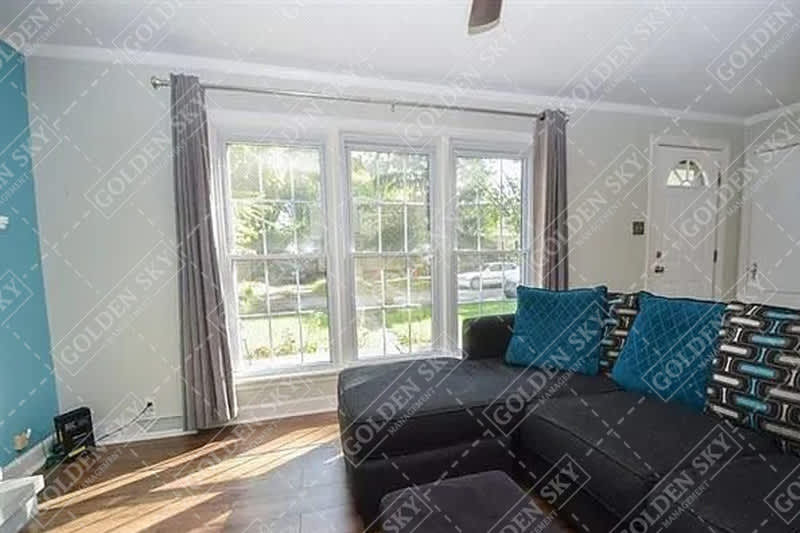 2605 North Maplewood Avenue – photo 3