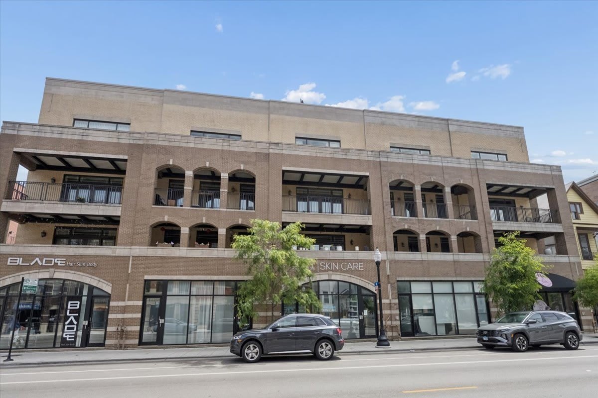 1423 W BELMONT Avenue – photo 1