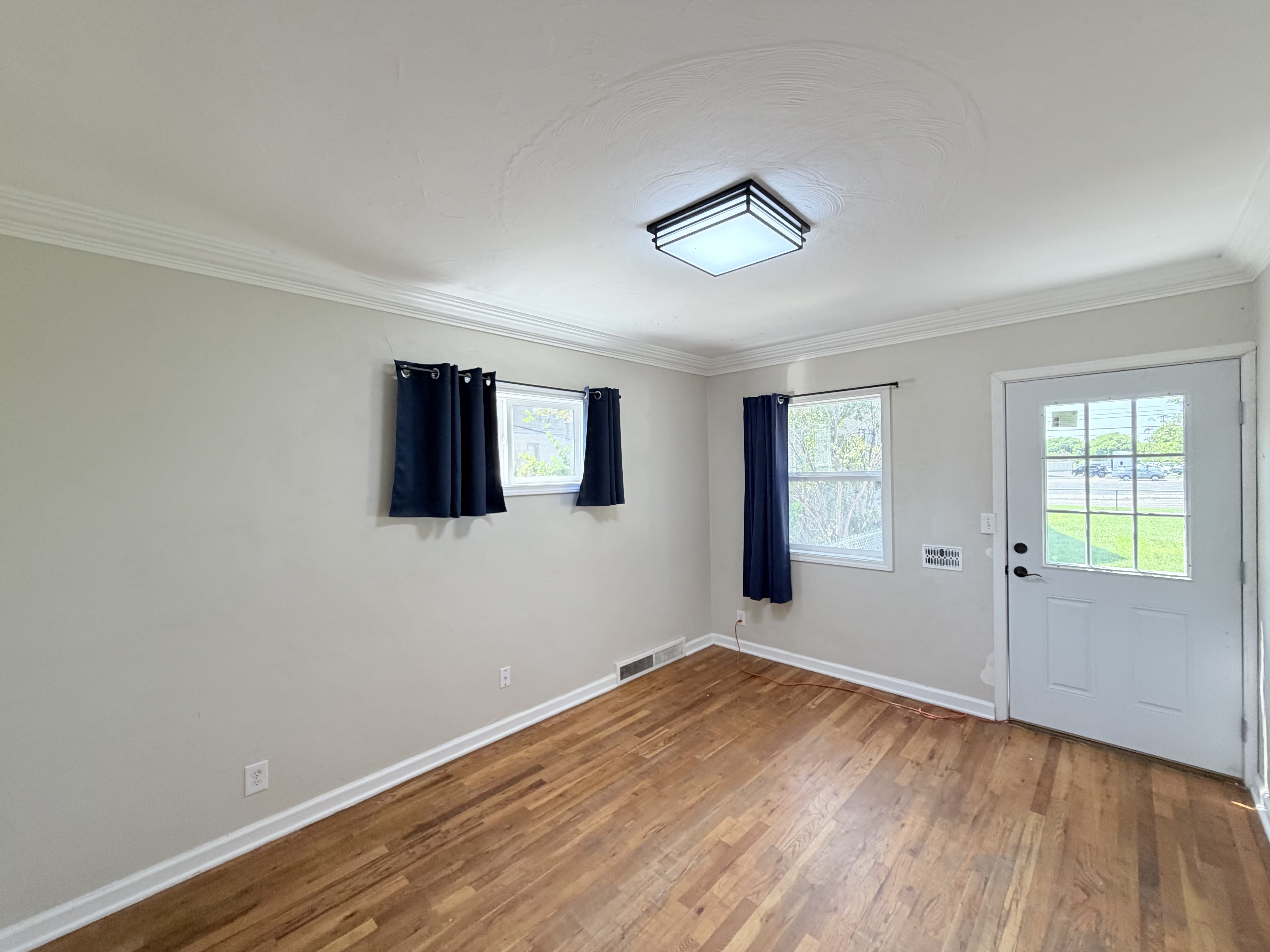 484 G St – photo 3