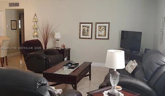2240 Johnson St – photo 2