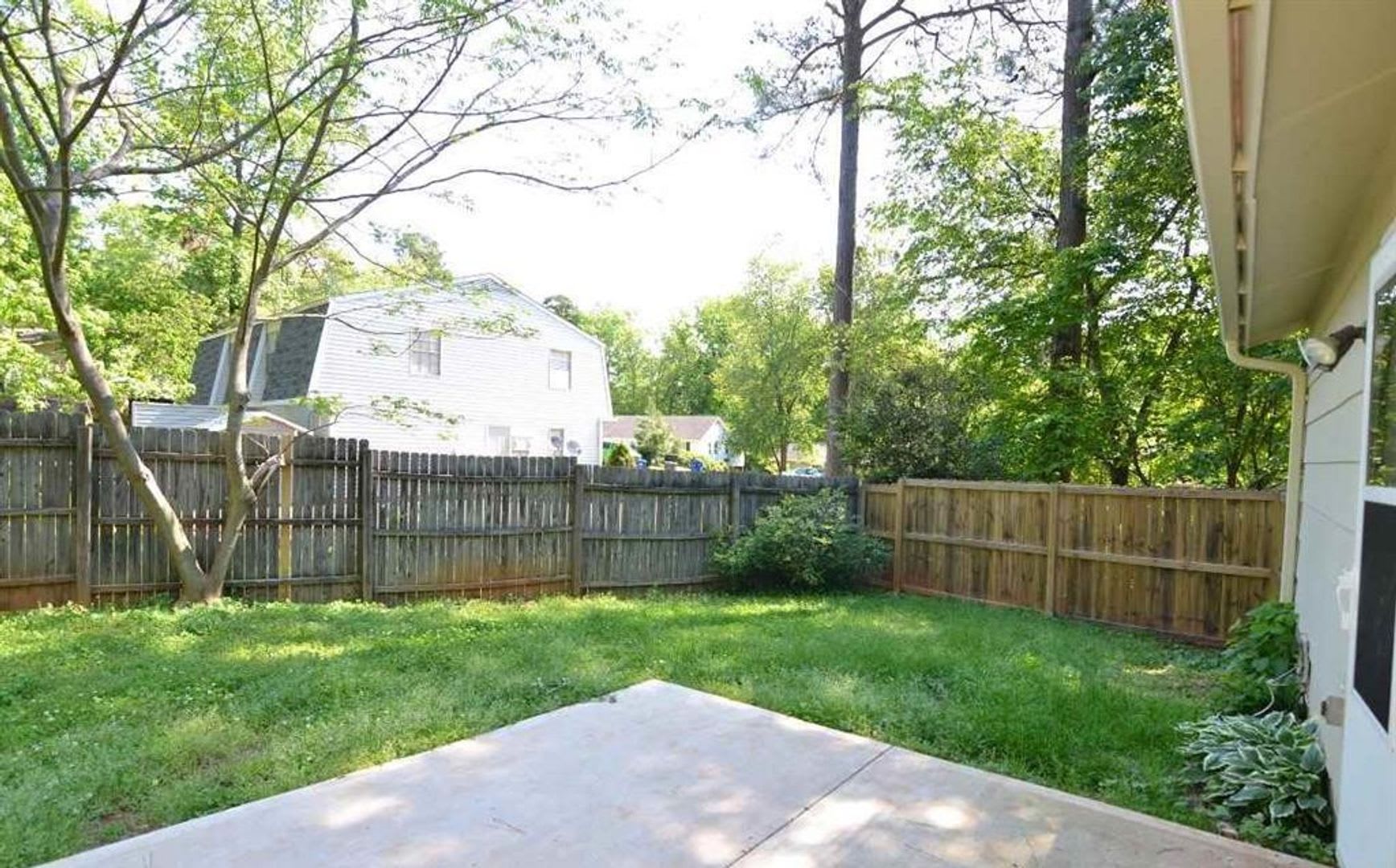 3 Bedroom Home In Raleigh – photo 3