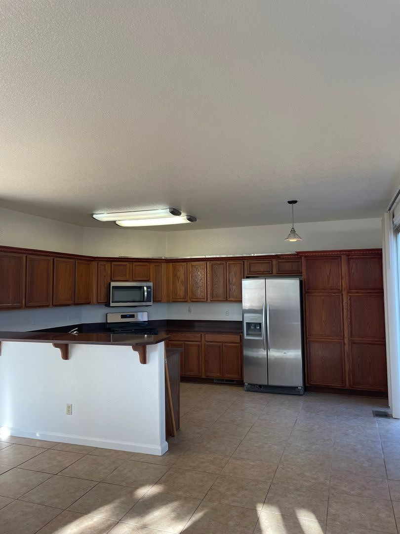 Large Home Off Mcarran – photo 3