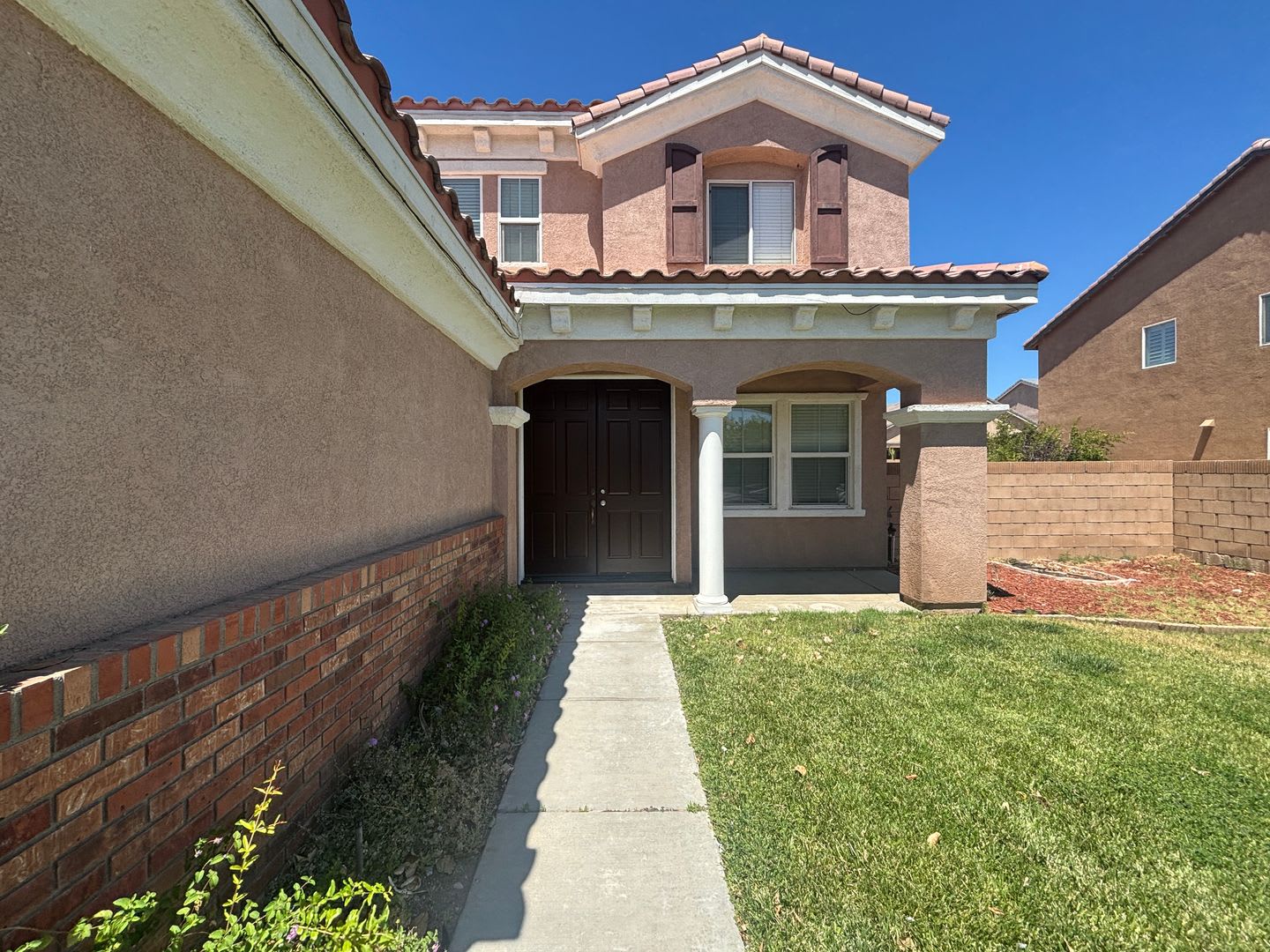 Grand East Lancaster Home – photo 2