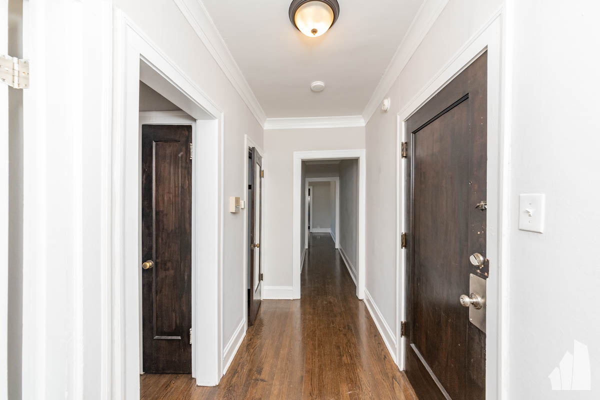 5075 North Wolcott Avenue – photo 3