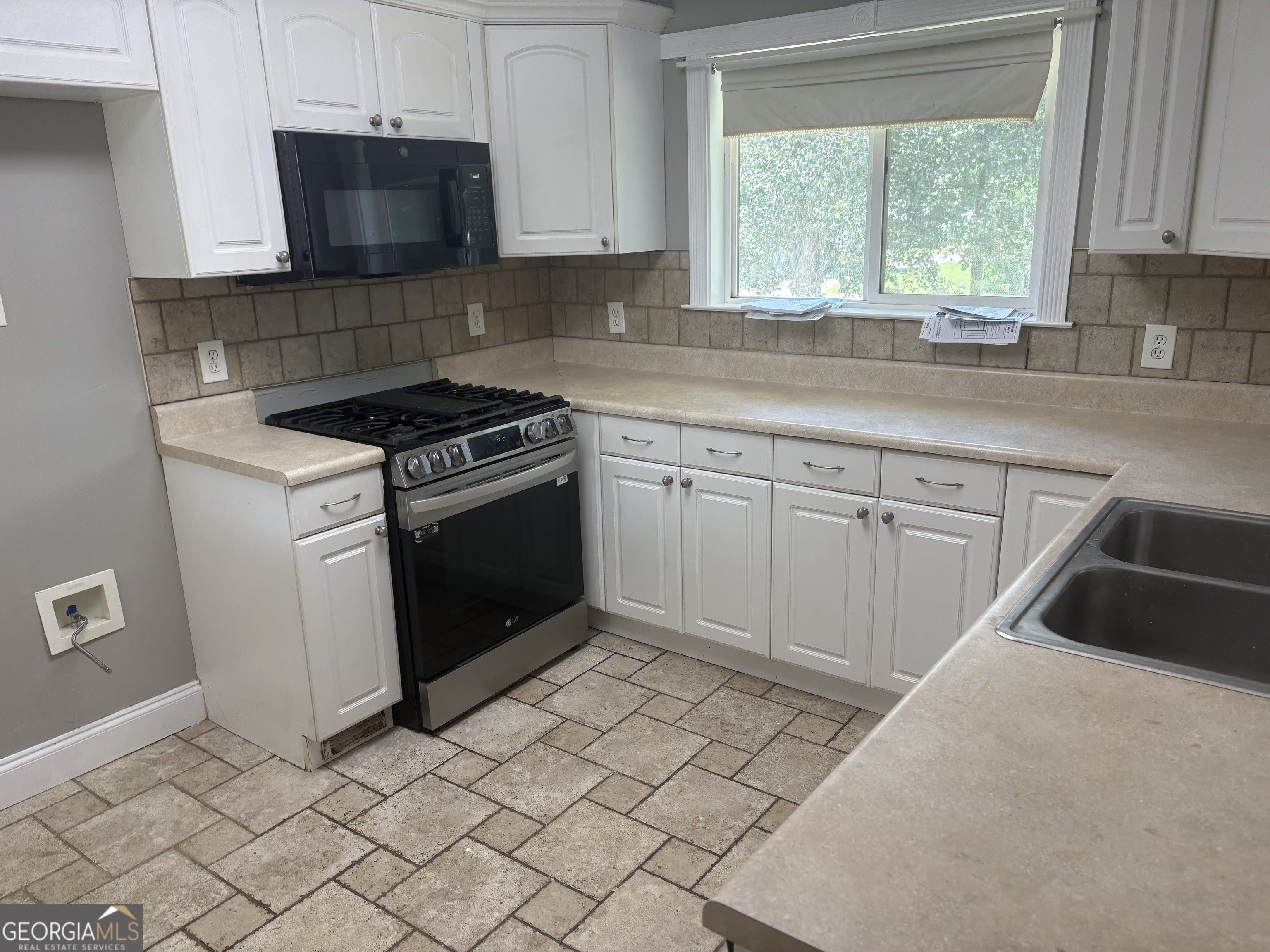2829 Maple Road Se – photo 2