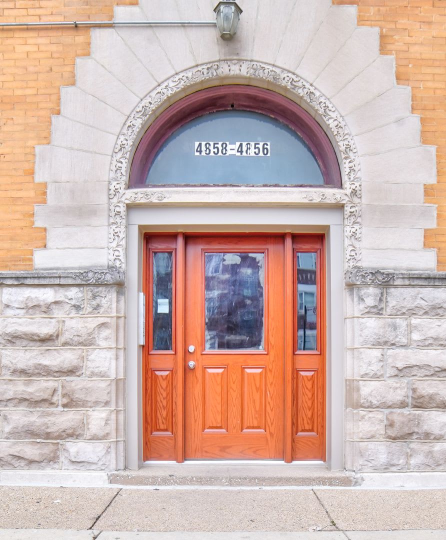 Bronzeville Beauty – photo 2