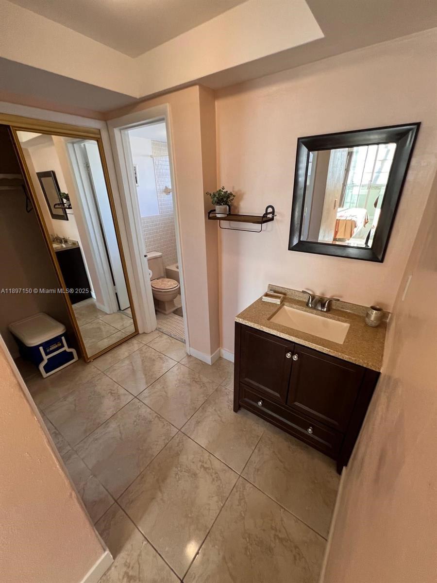 1591 NE Miami Gardens Dr – photo 3