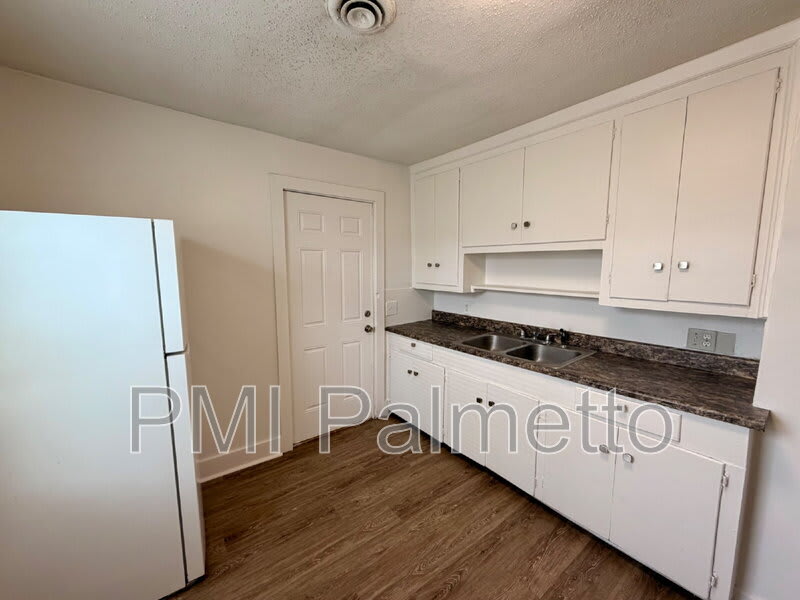 528 Jasper Street – photo 5