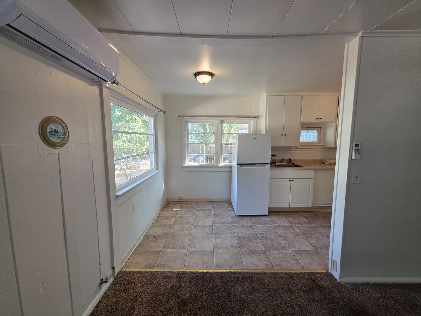 Cozy 2 Bed, 1 Bath Home in Grants Pass – photo 3