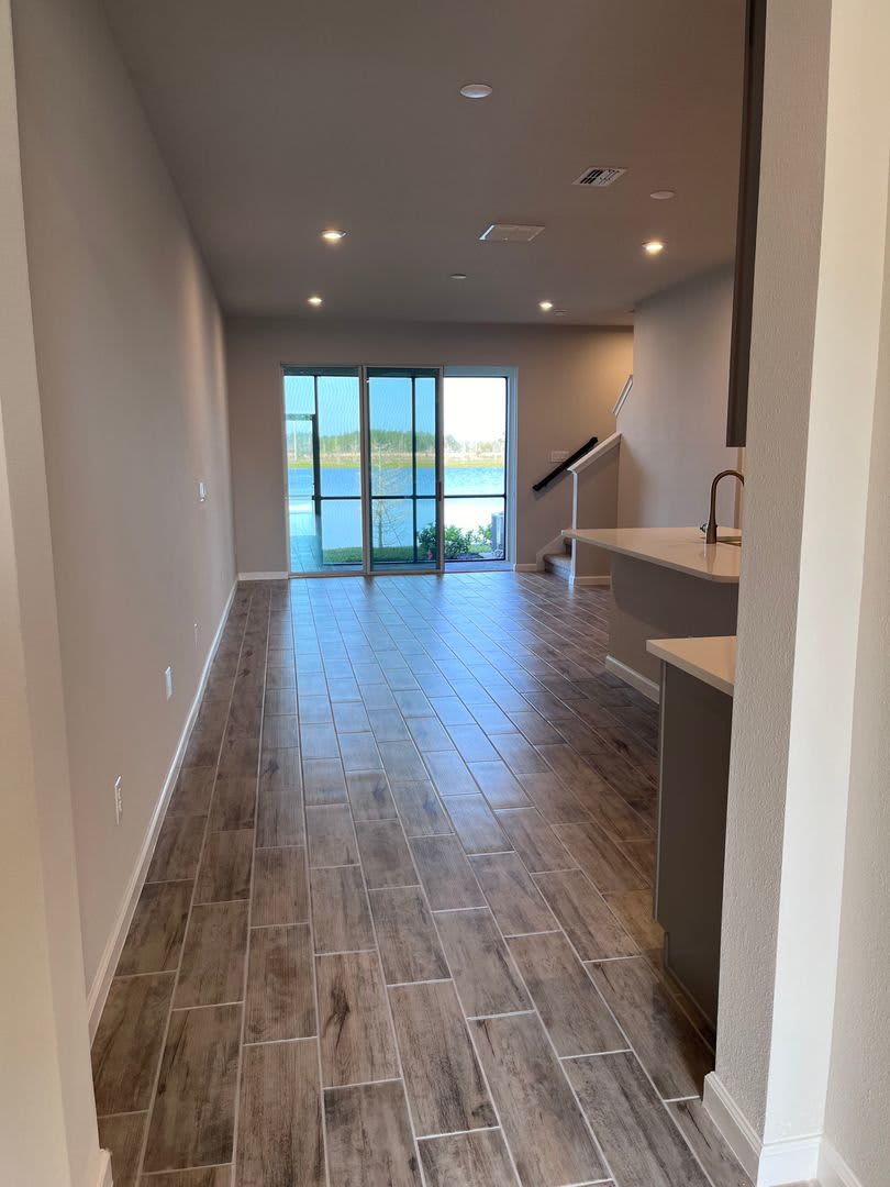 Beautiful 3 bedroom, 2.5 bathroom, 1 car garage townhouse for rent in Lutz! – photo 2