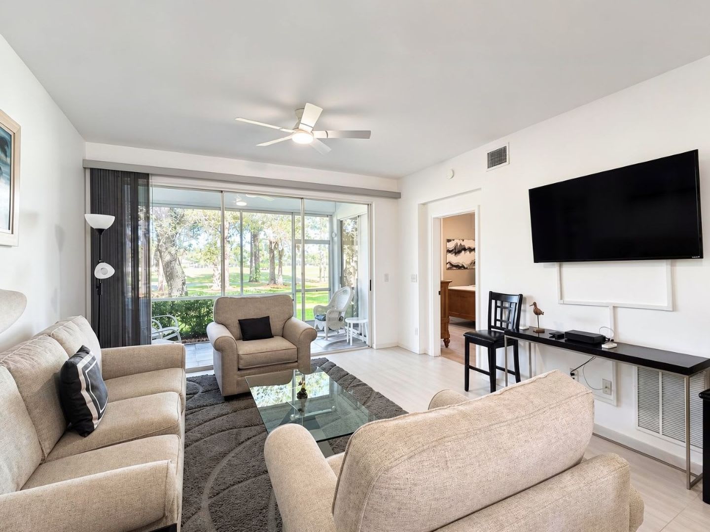 Beautifully furnished 2BR/2BA first-floor condo – photo 3