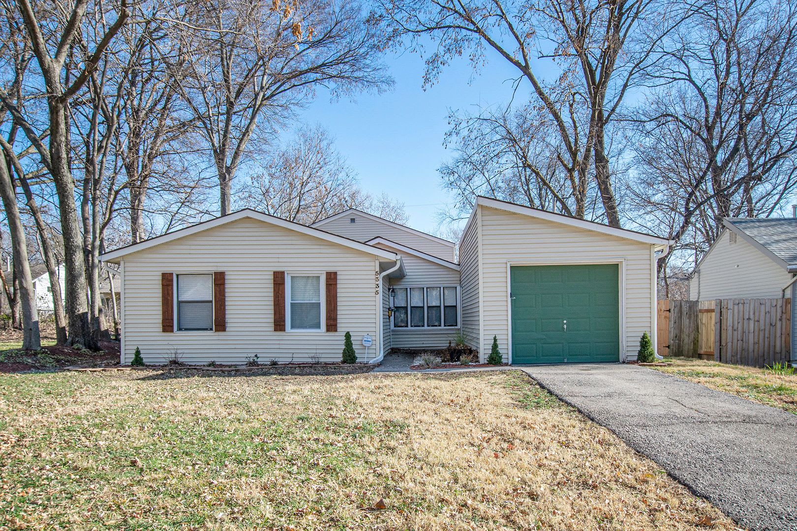 Coming soon! Rare Mission Kansas home for rent – photo 1