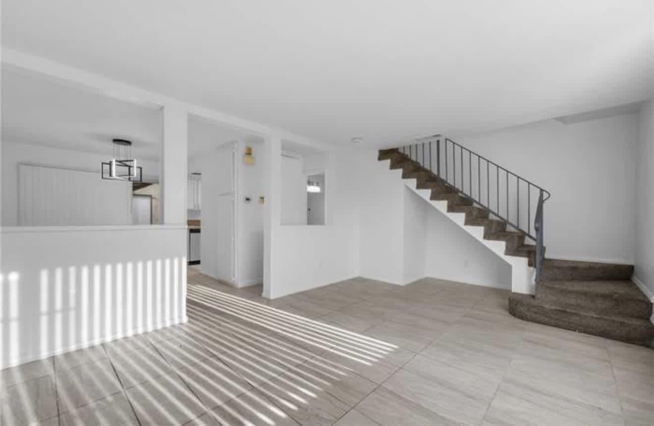 24119 Fir Ave – photo 3