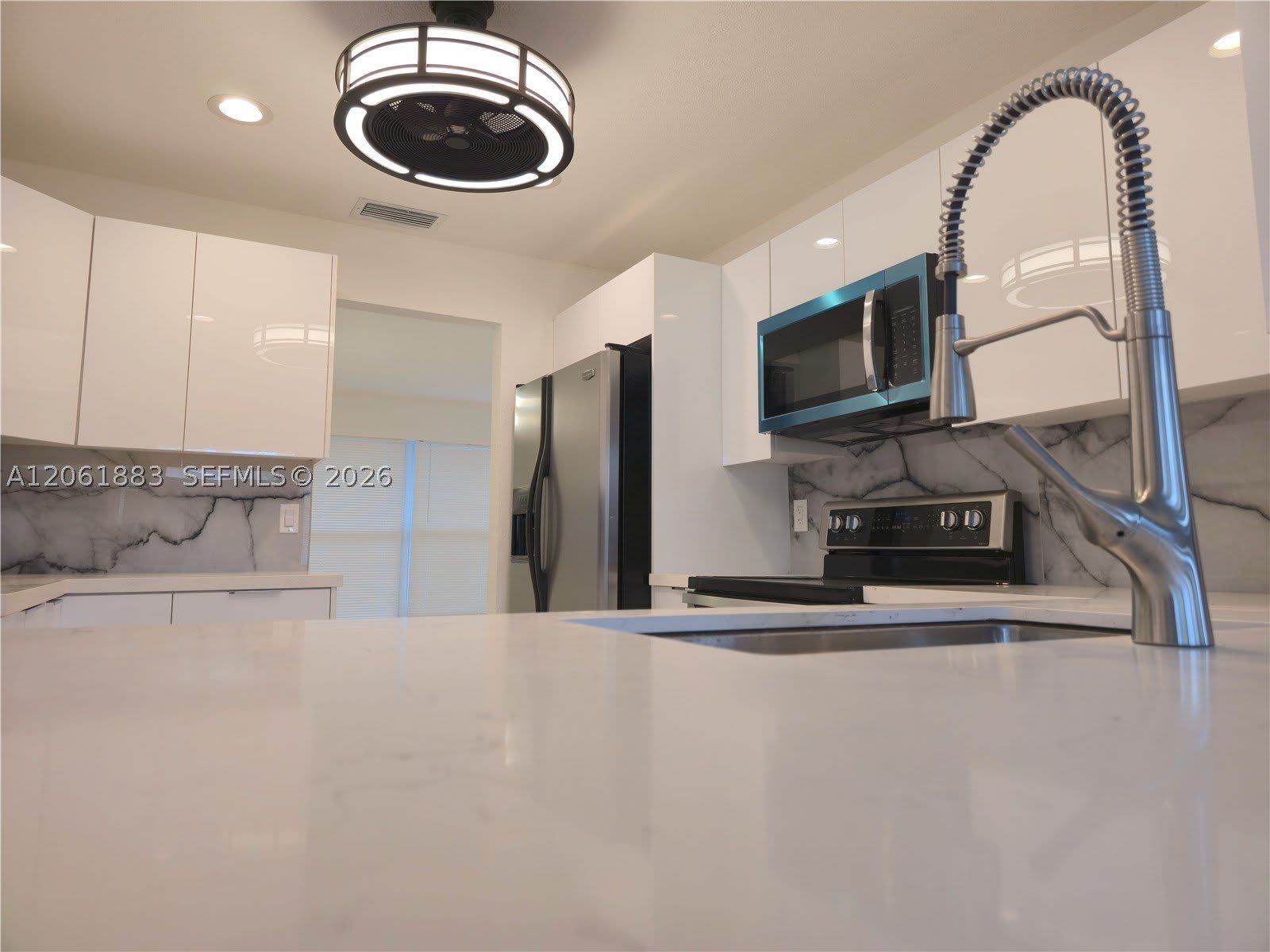 1141 SW 8th Ter – photo 5