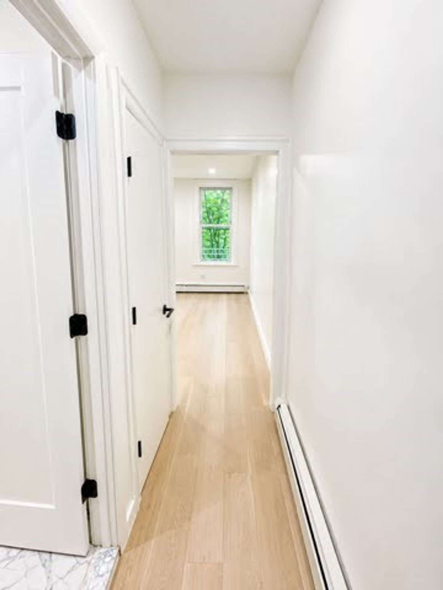 1 Bedroom Apartment Fully Renovated for Rent – photo 3