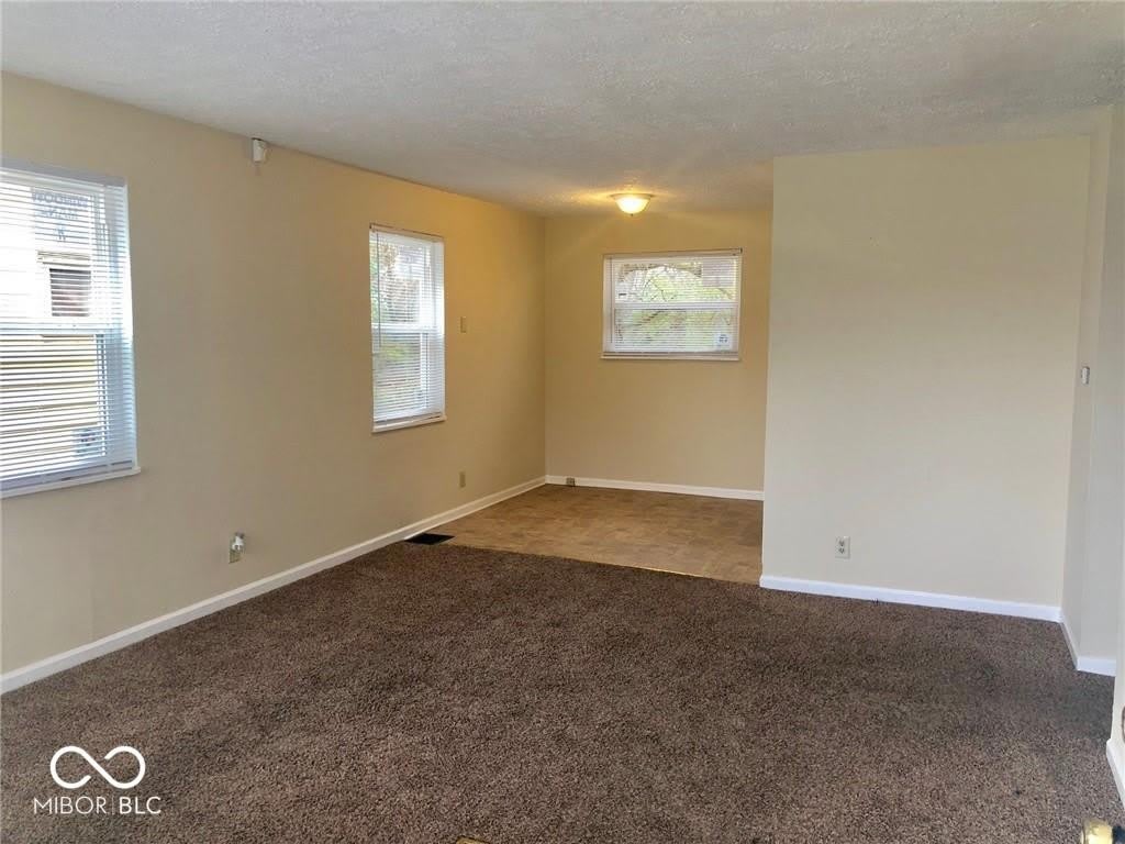 3516 N Hawthorne Lane – photo 2