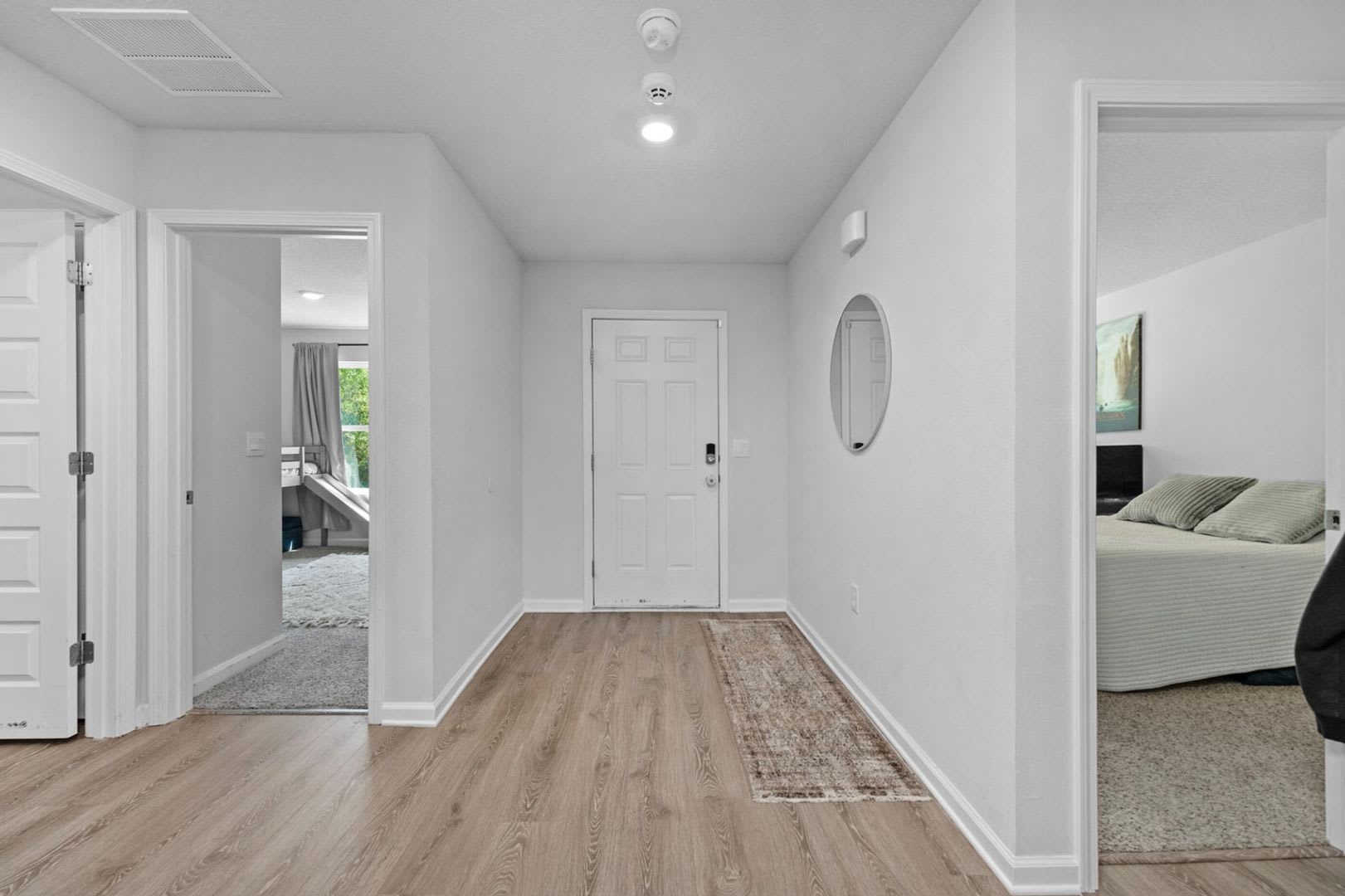 Spacious and functional 5-bedroom, 3-bathroom home available for rent in Laurel Hill! – photo 3