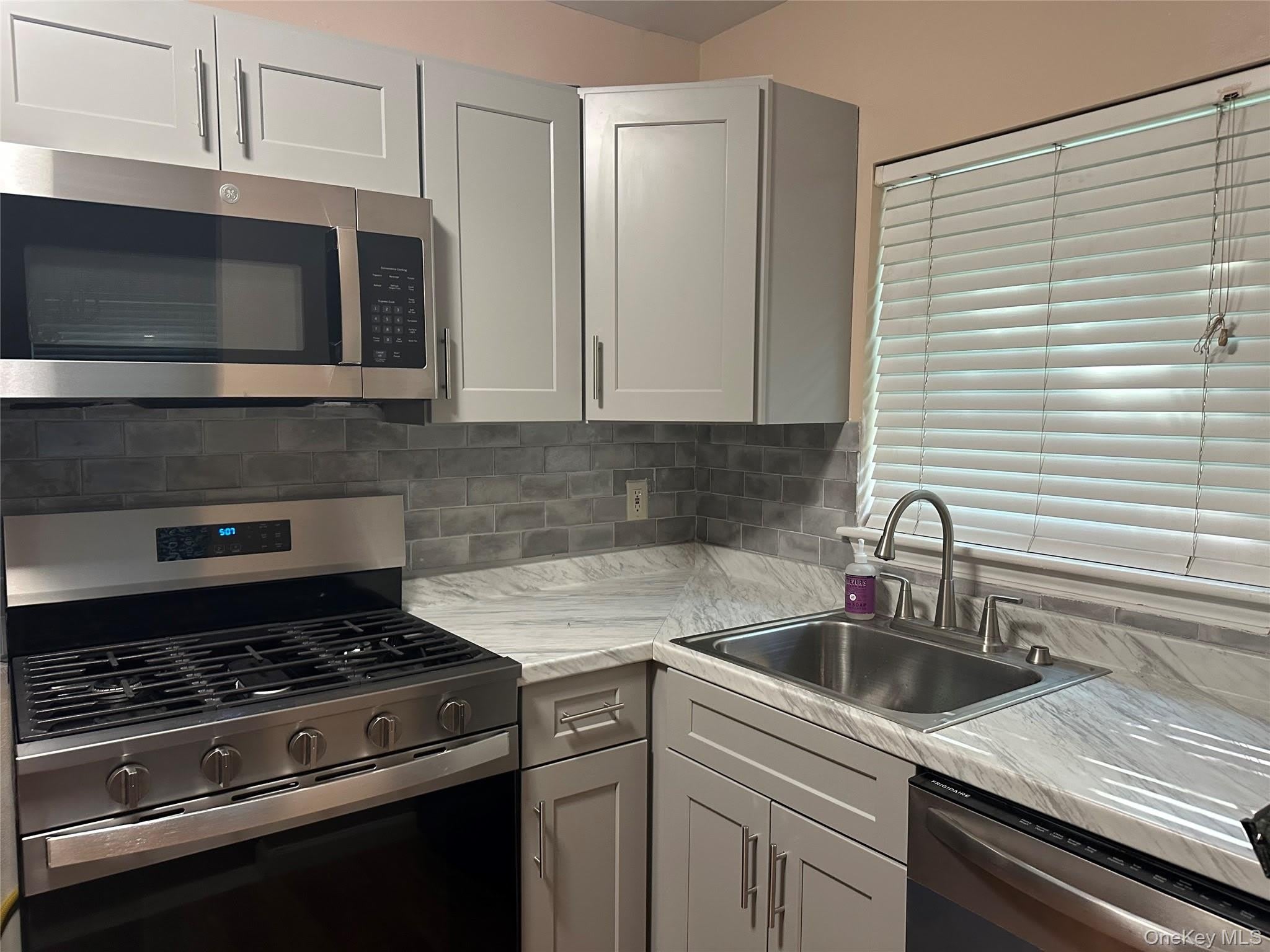 11 Lexington Hill – photo 3