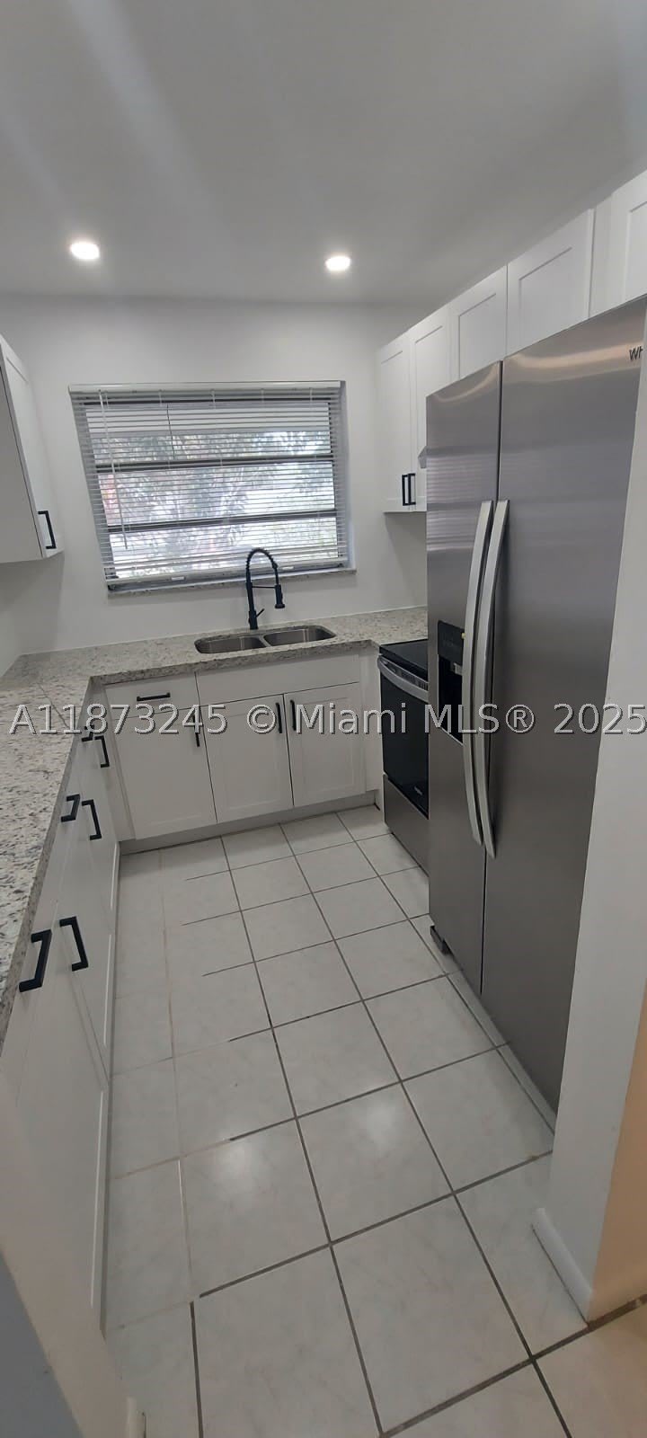 3033 NW 43rd Ave – photo 3