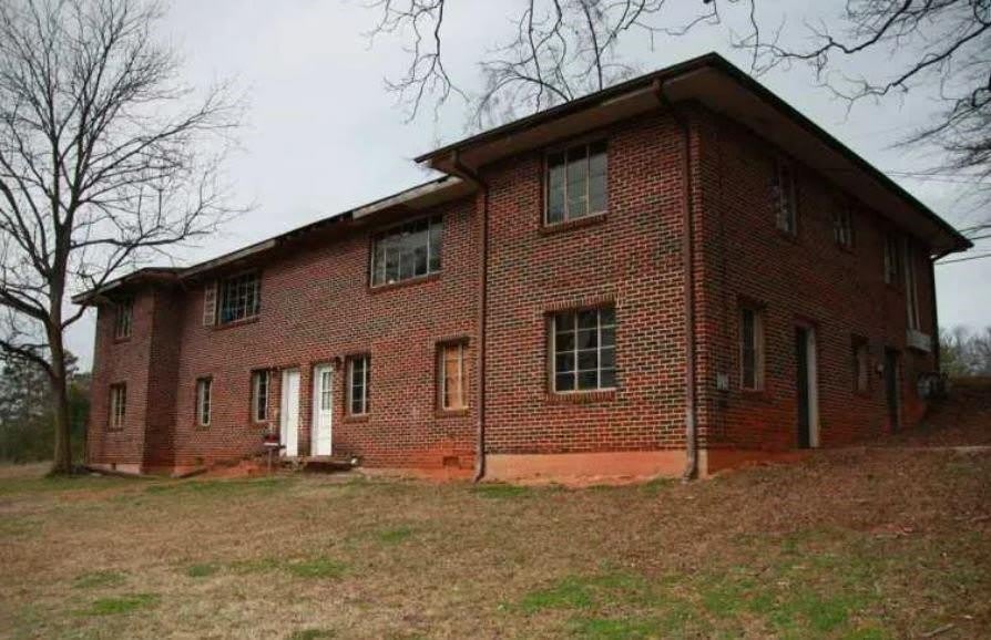 305 W Oak Street – photo 1