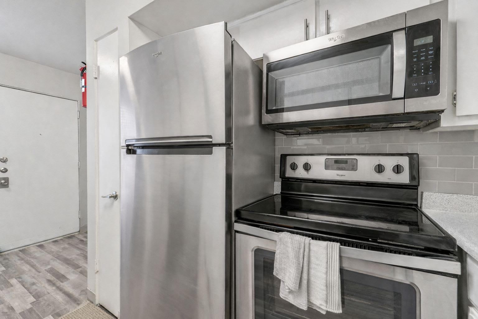 Hershe Street Apartments – photo 3
