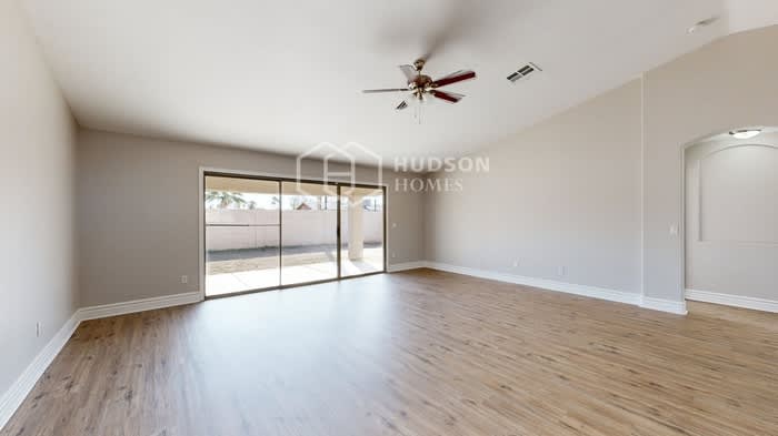 7123 North 77Th Drive – photo 4