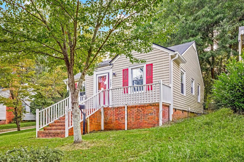 727 Greenland Dr – photo 2