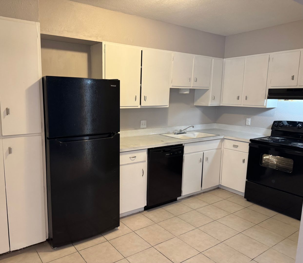 Symphony Apartments – photo 3
