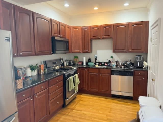 373 Dorchester St – photo 1